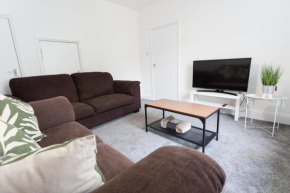 Three Bed - Suitable for Contractors- Large Groups